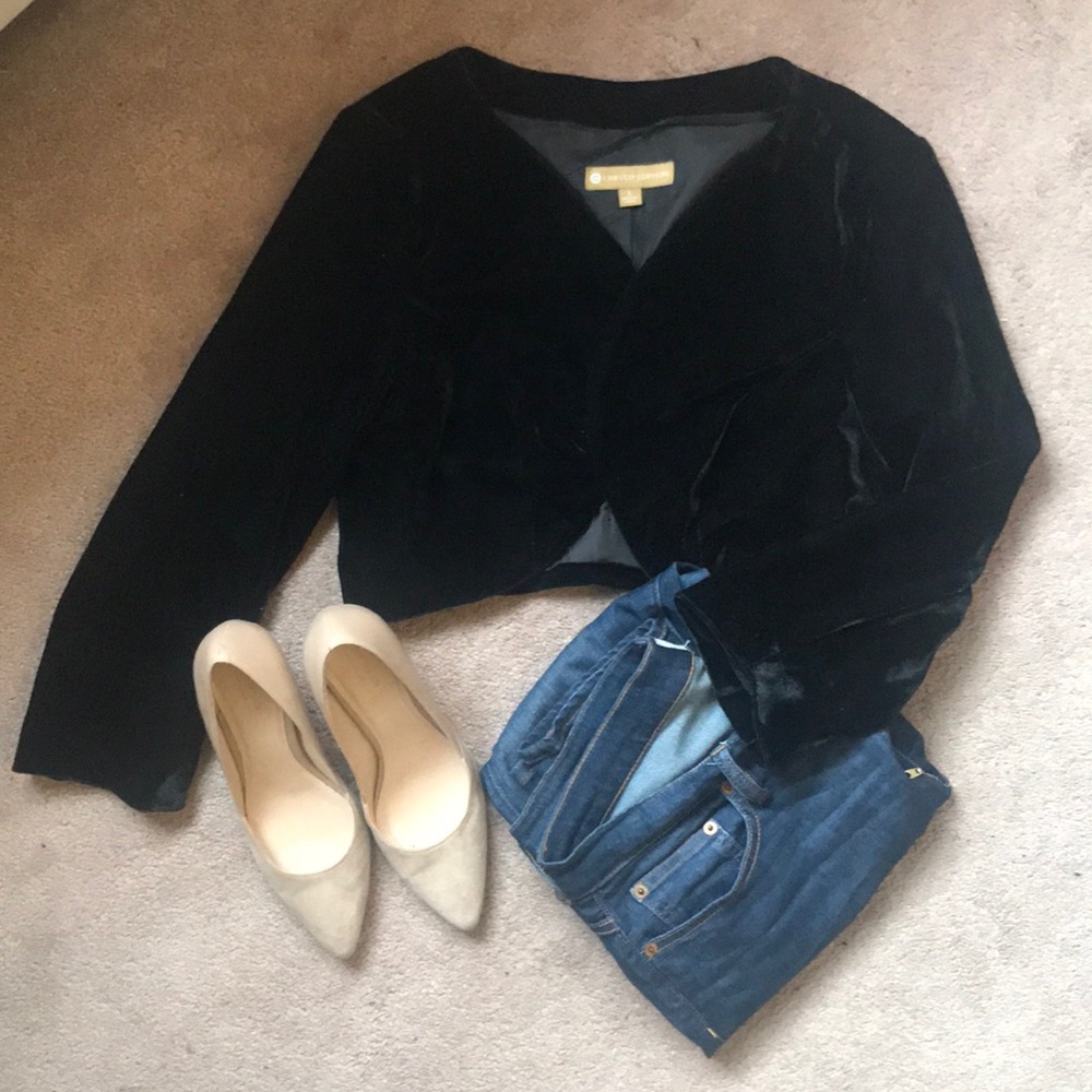 Cropped velvet top 🖤